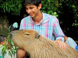 petting_capybara_2.jpg
