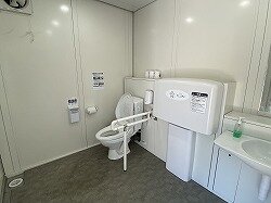 kiwibathroom.jpg